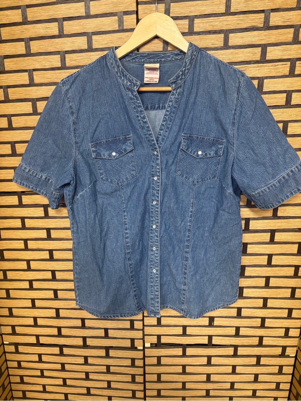 Faded glory denim snap front top size large